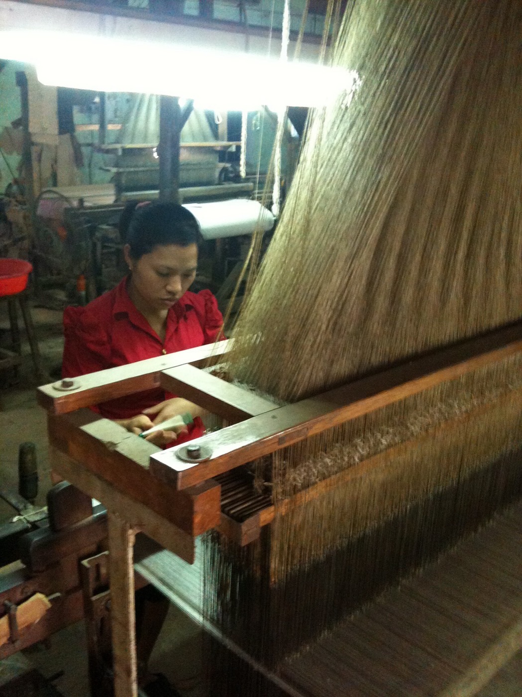 File:Van Phuc weaver at Jacquard loom.jpg