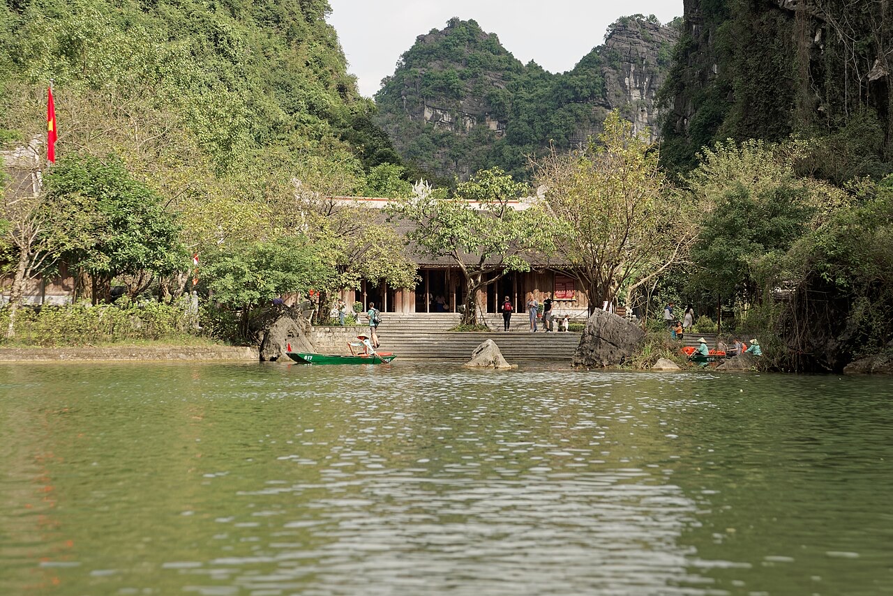 File:Trang An Landscape Complex, Ninh Binh Province, 20240202 1410 5232.jpg