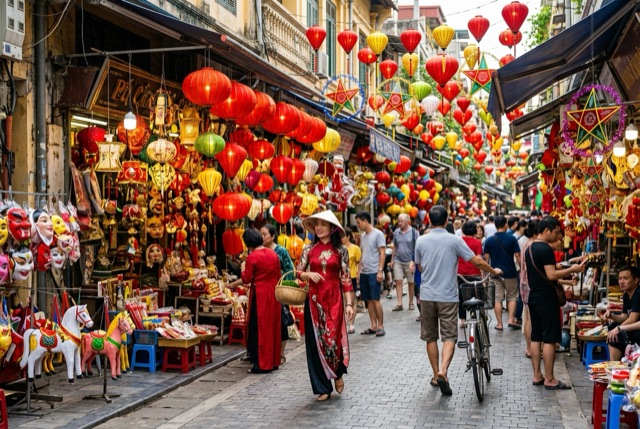 Phố Hàng Mã rực rỡ sắc màu